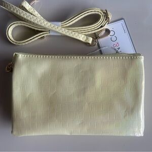 Chic Yellow Croc-Embossed Wristlet